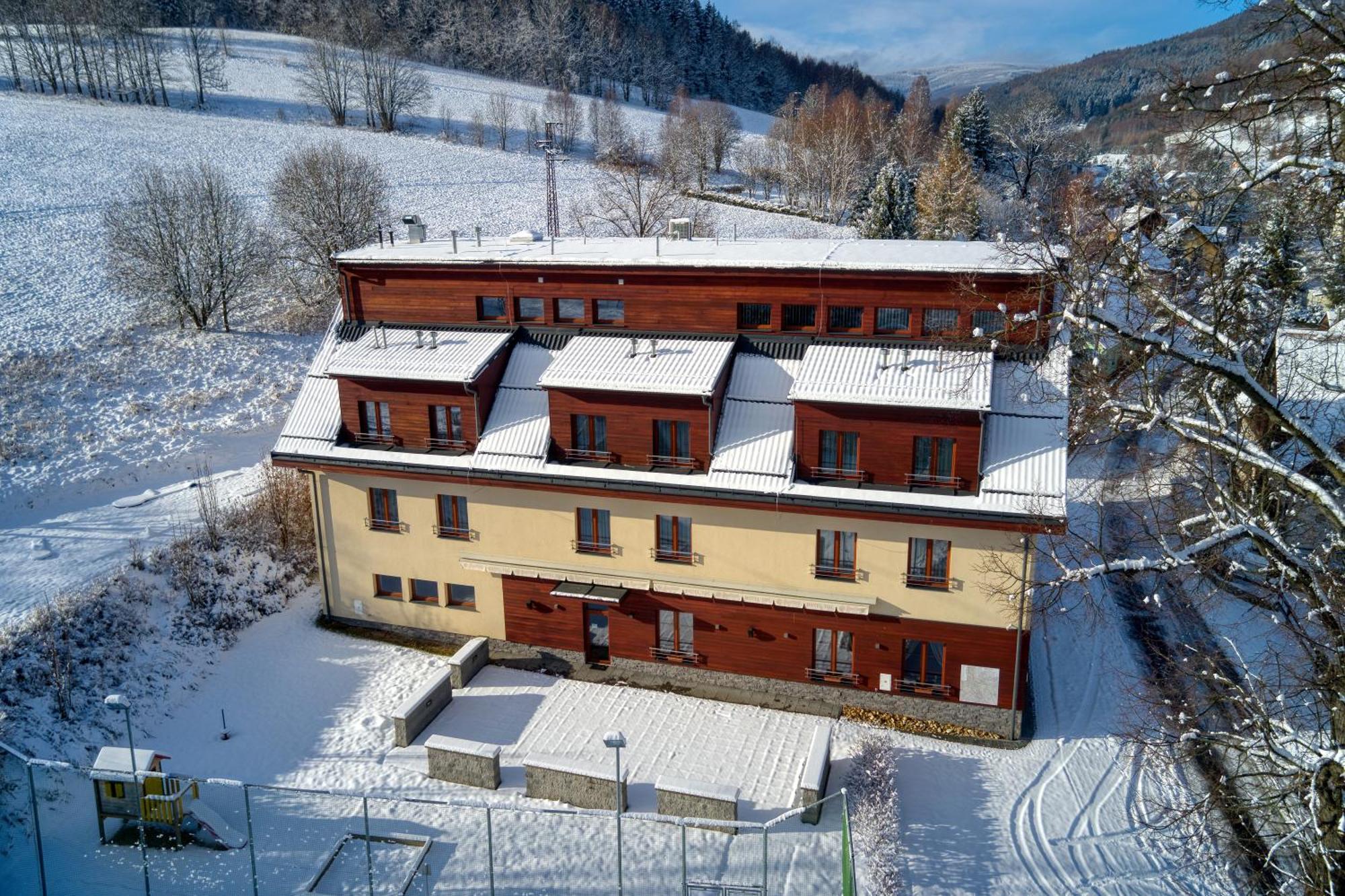 Hotel Toc Lipova Lazne Exterior photo