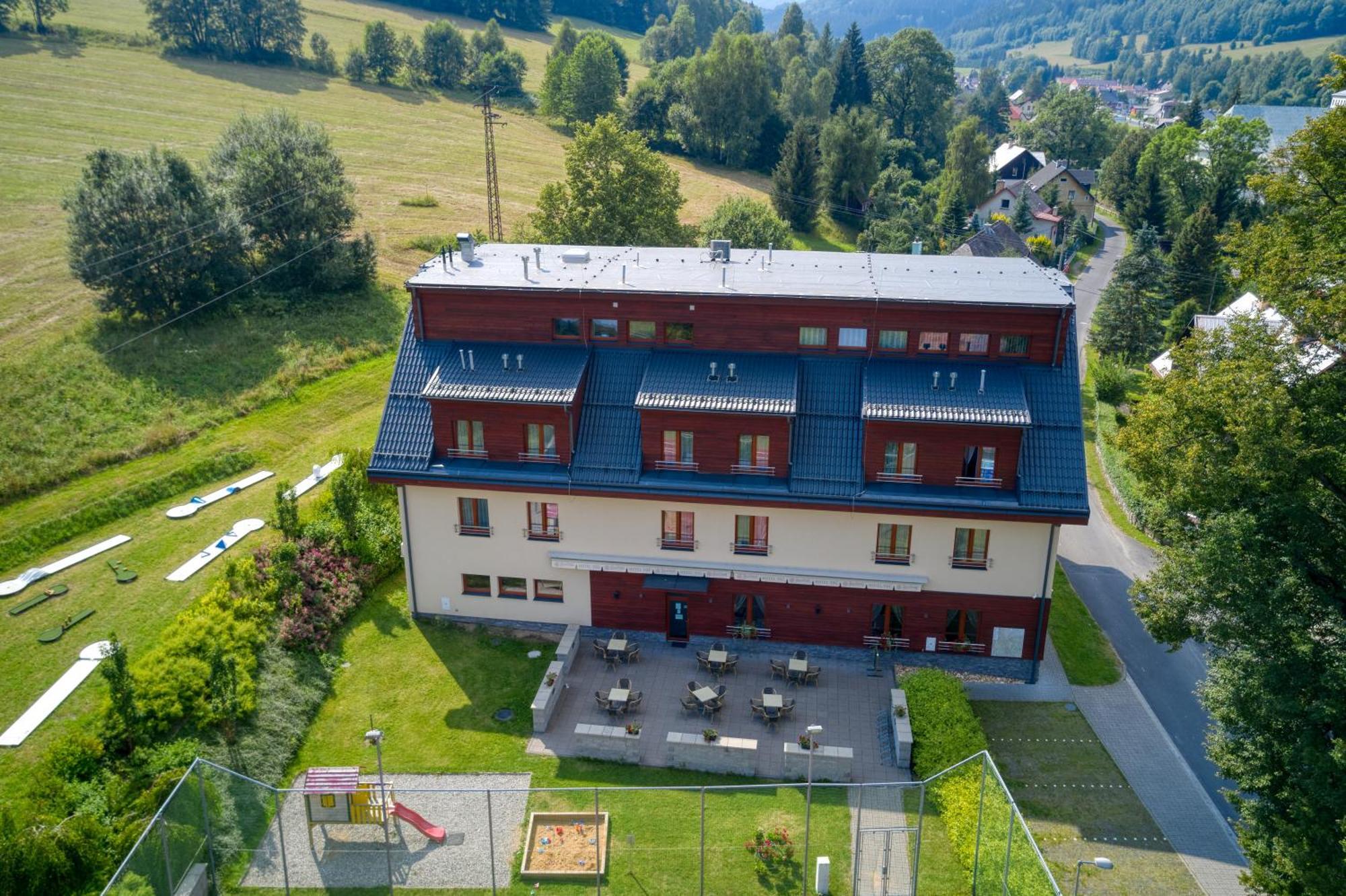 Hotel Toc Lipova Lazne Exterior photo