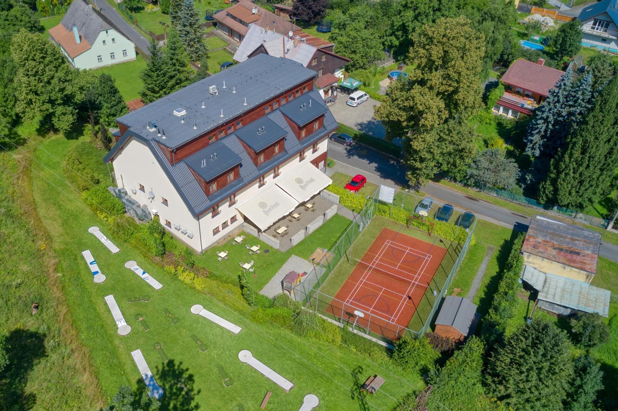 Hotel Toc Lipova Lazne Exterior photo
