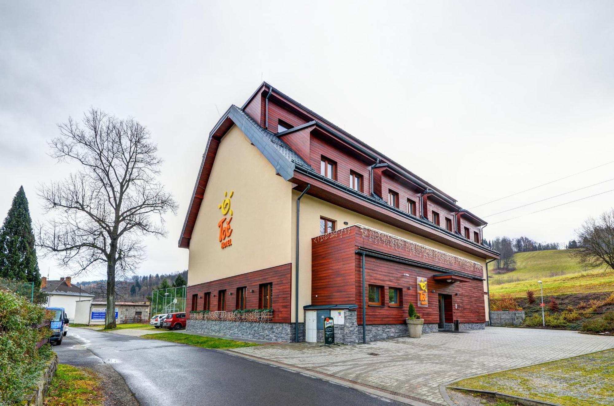 Hotel Toc Lipova Lazne Exterior photo