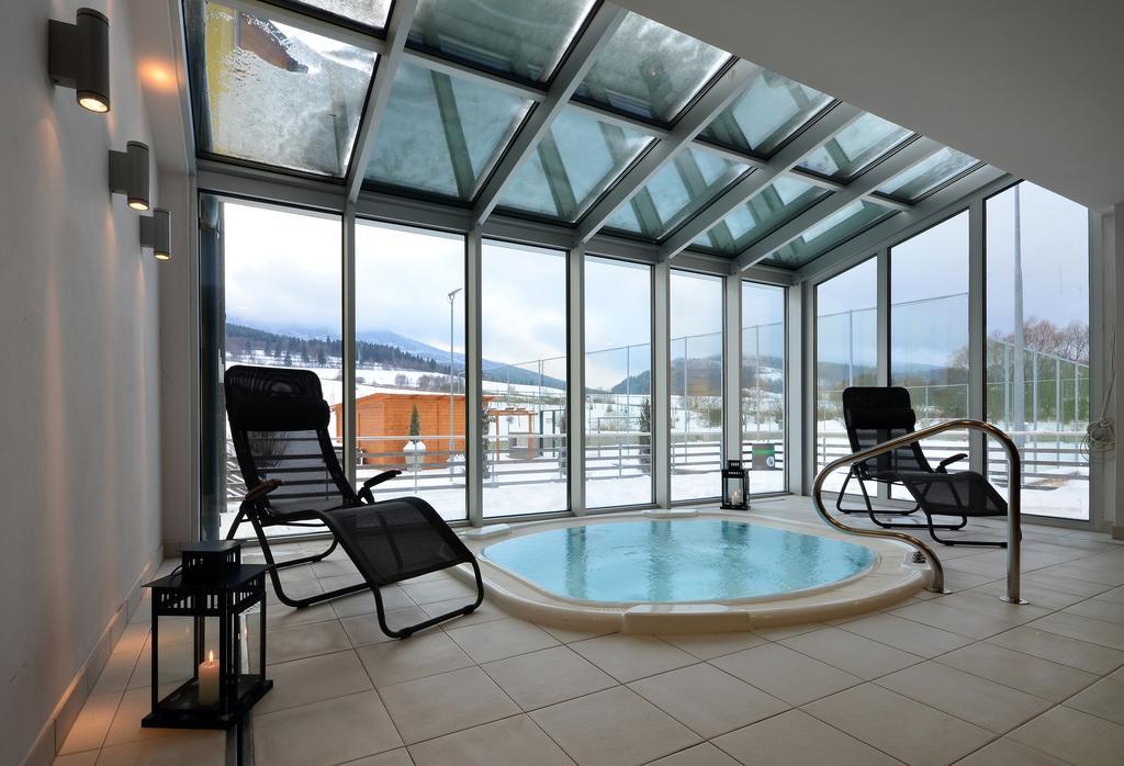 Hotel Toc Lipova Lazne Exterior photo
