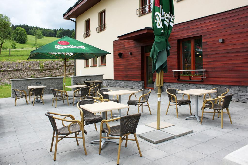 Hotel Toc Lipova Lazne Exterior photo